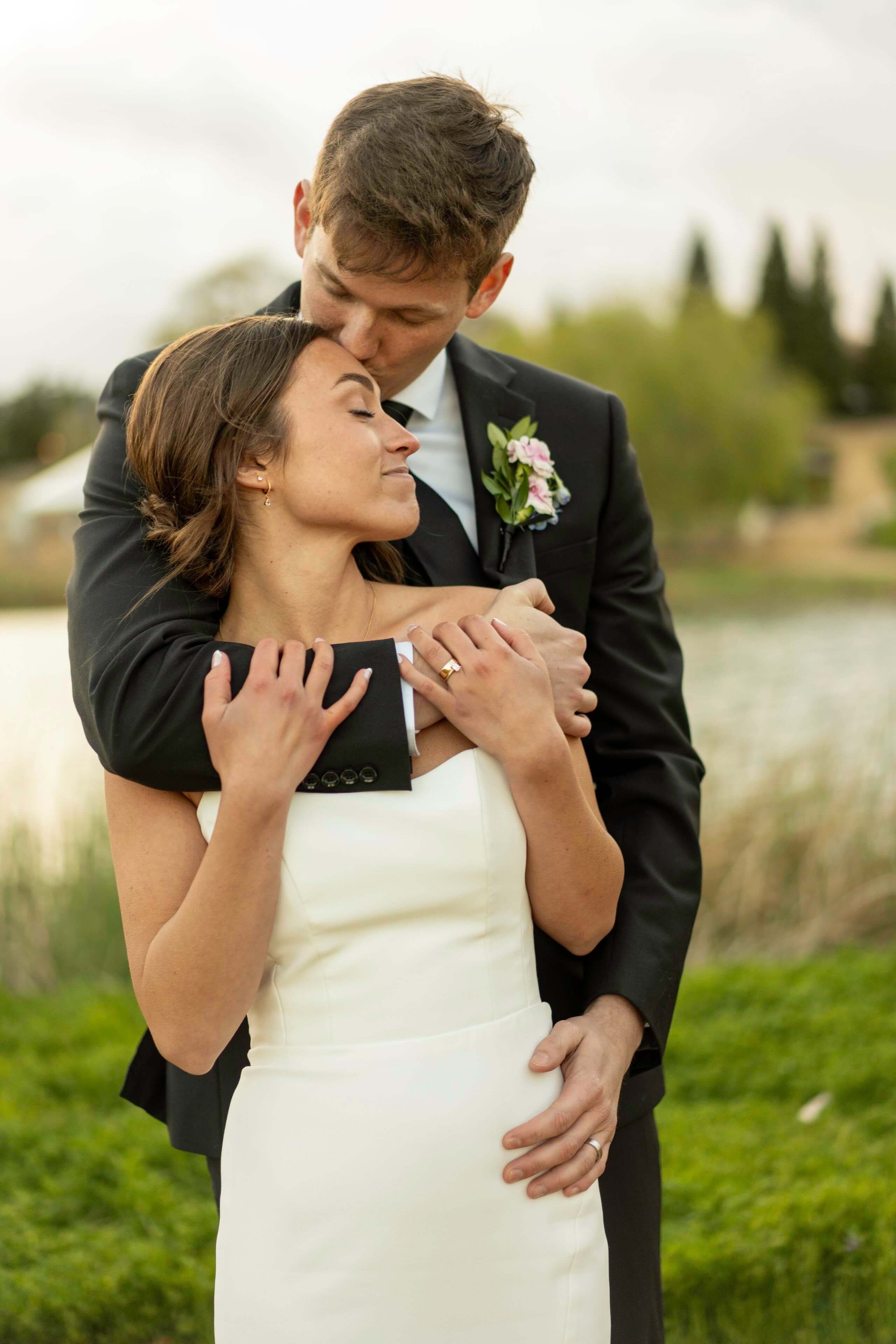 romantic-couple-wedding-portrai...tral-coast-timeless-images.jpg