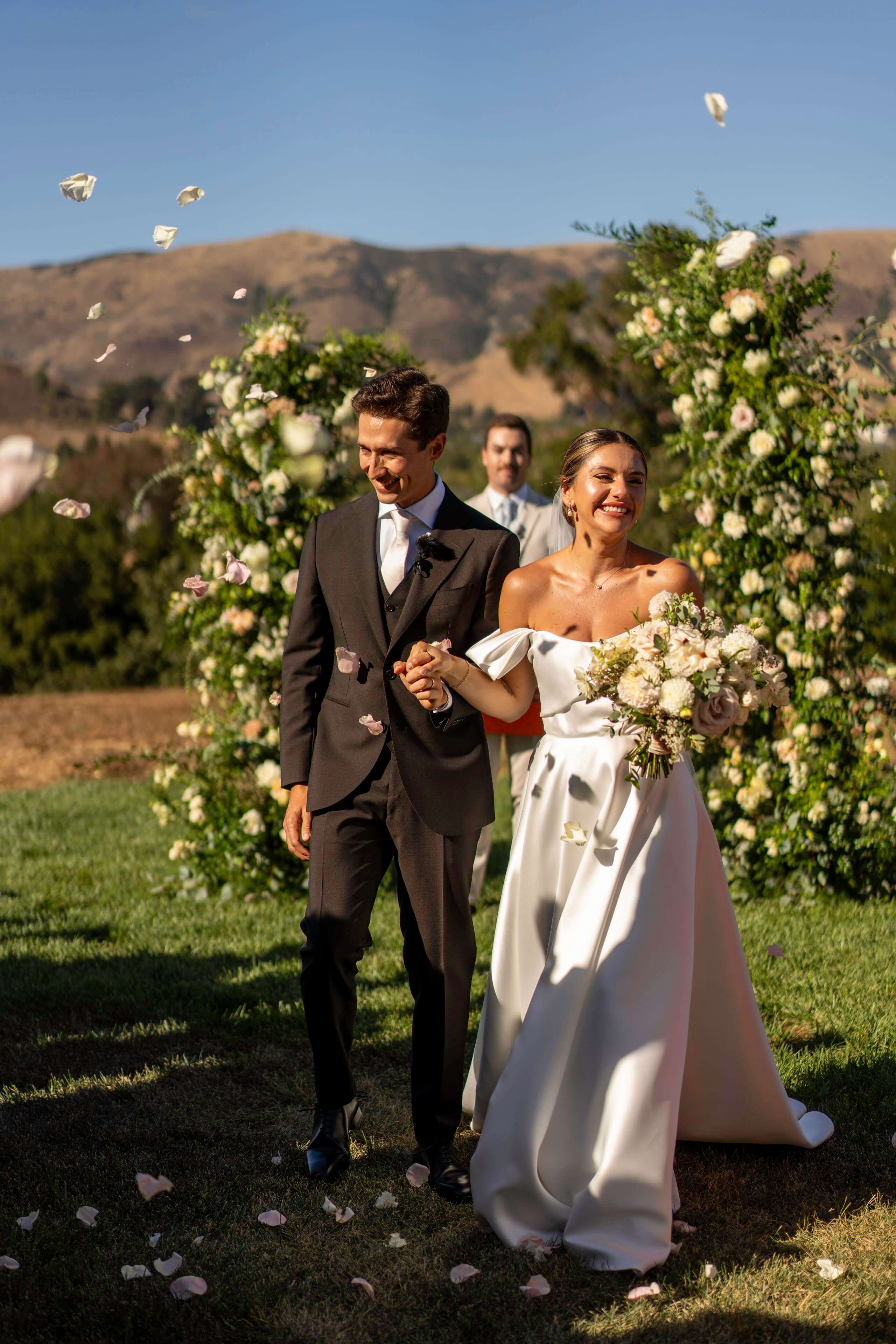 beautiful-outdoor-wedding-central-coast-timeless-images.jpg
