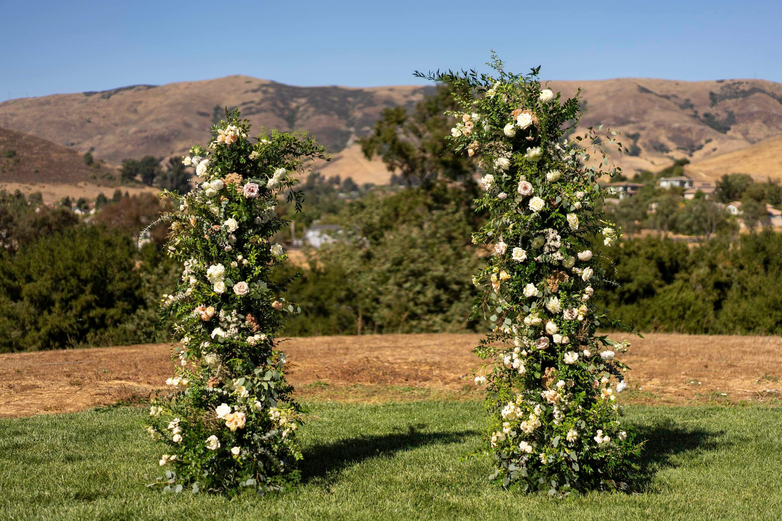 wedding-floral-arch-central-coast-timeless-images.jpg