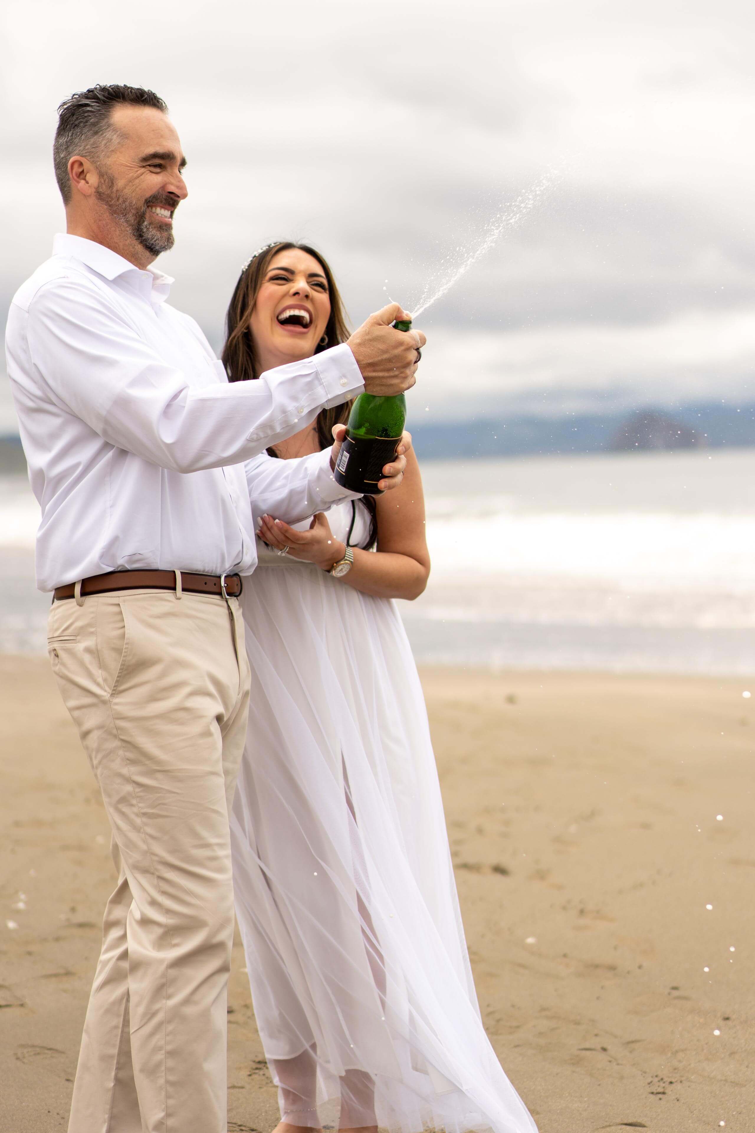 beach-wedding-celebration-champ...timeless-images-california.jpg