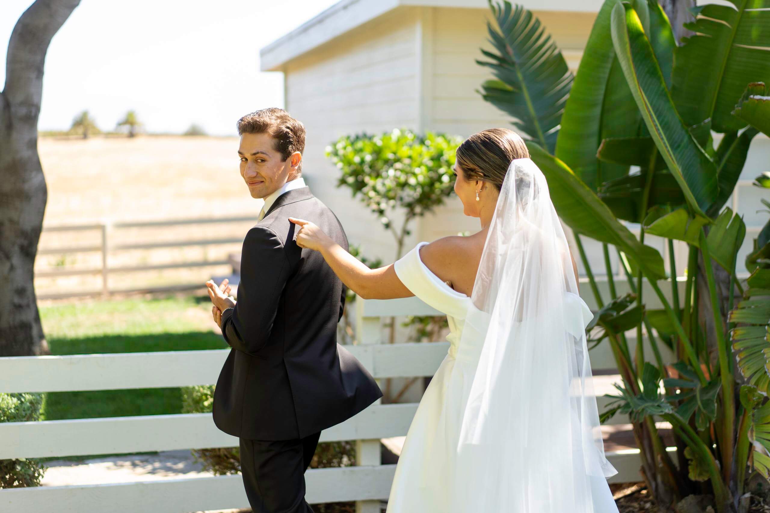 bride-groom-first-look-central-coast-timeless-images.jpg
