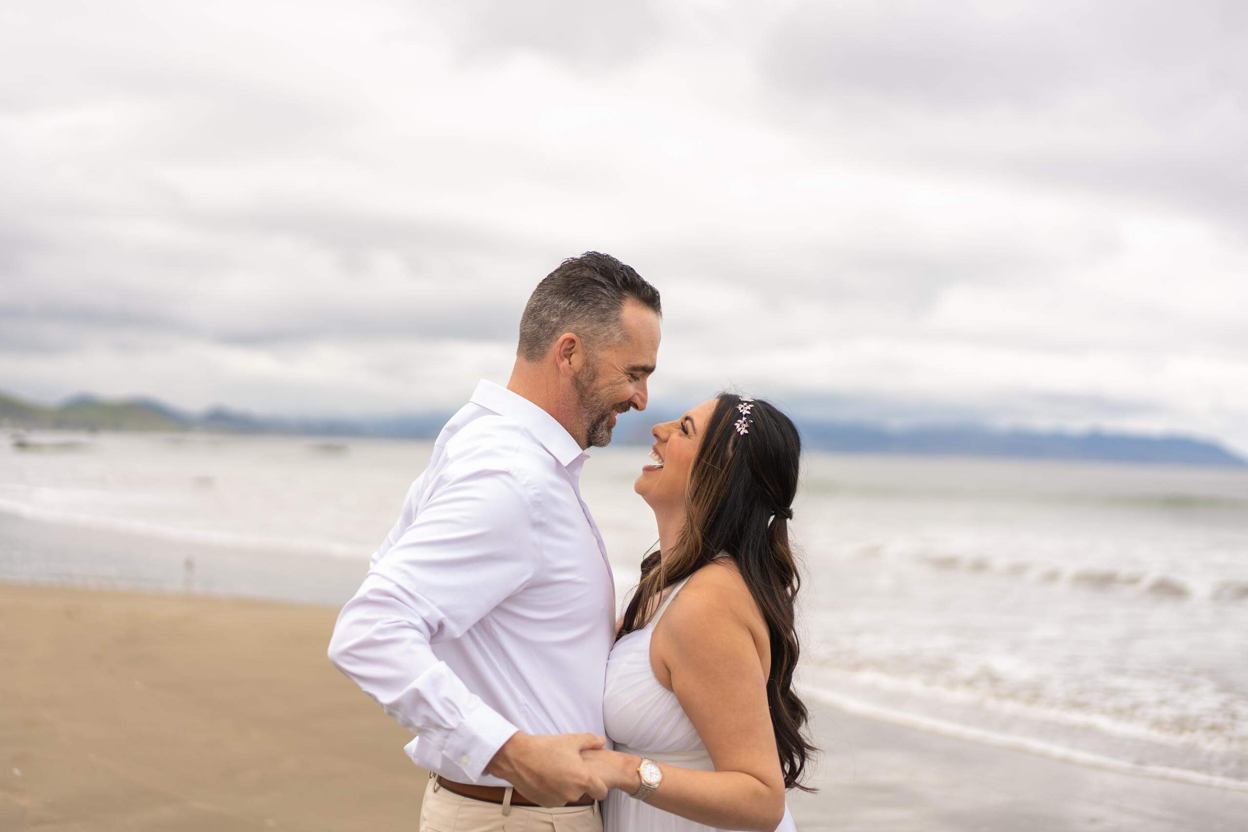 romantic-beach-wedding-couple-timeless-images-california.jpg