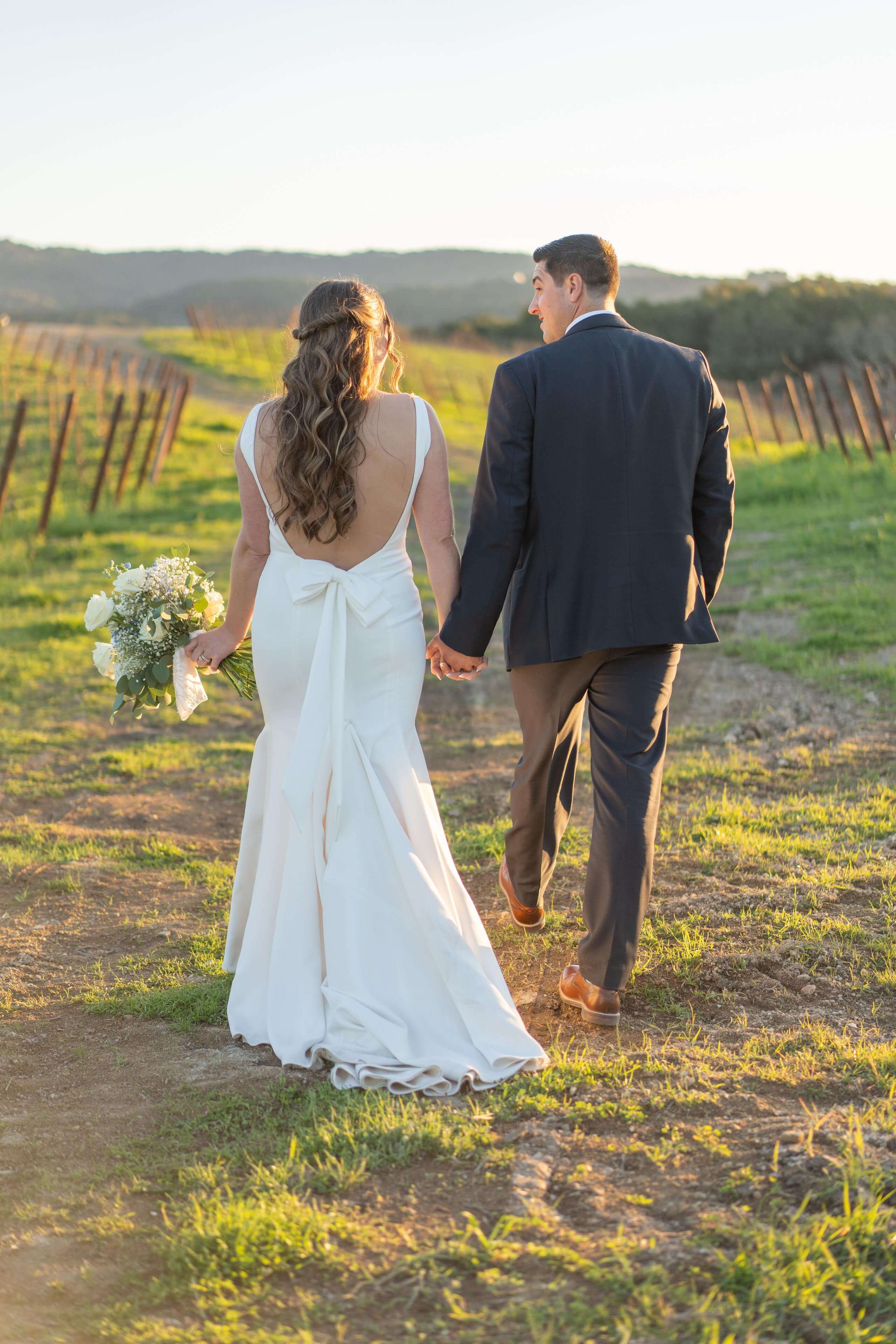 timeless-images-central-coast-wedding-couple-vineyard.jpg