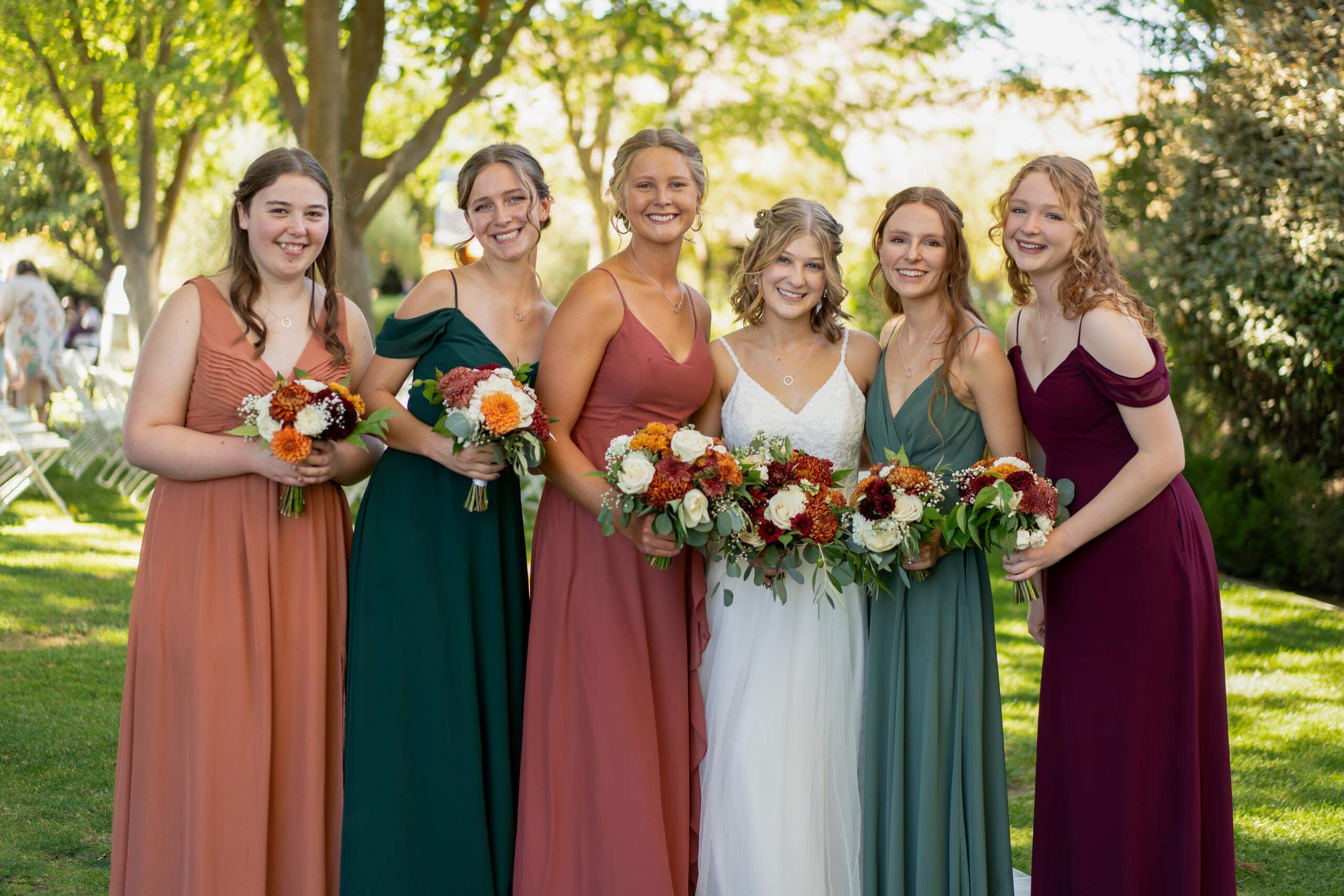 bridesmaids-with-bouquets-centr...st-wedding-timeless-images.jpg