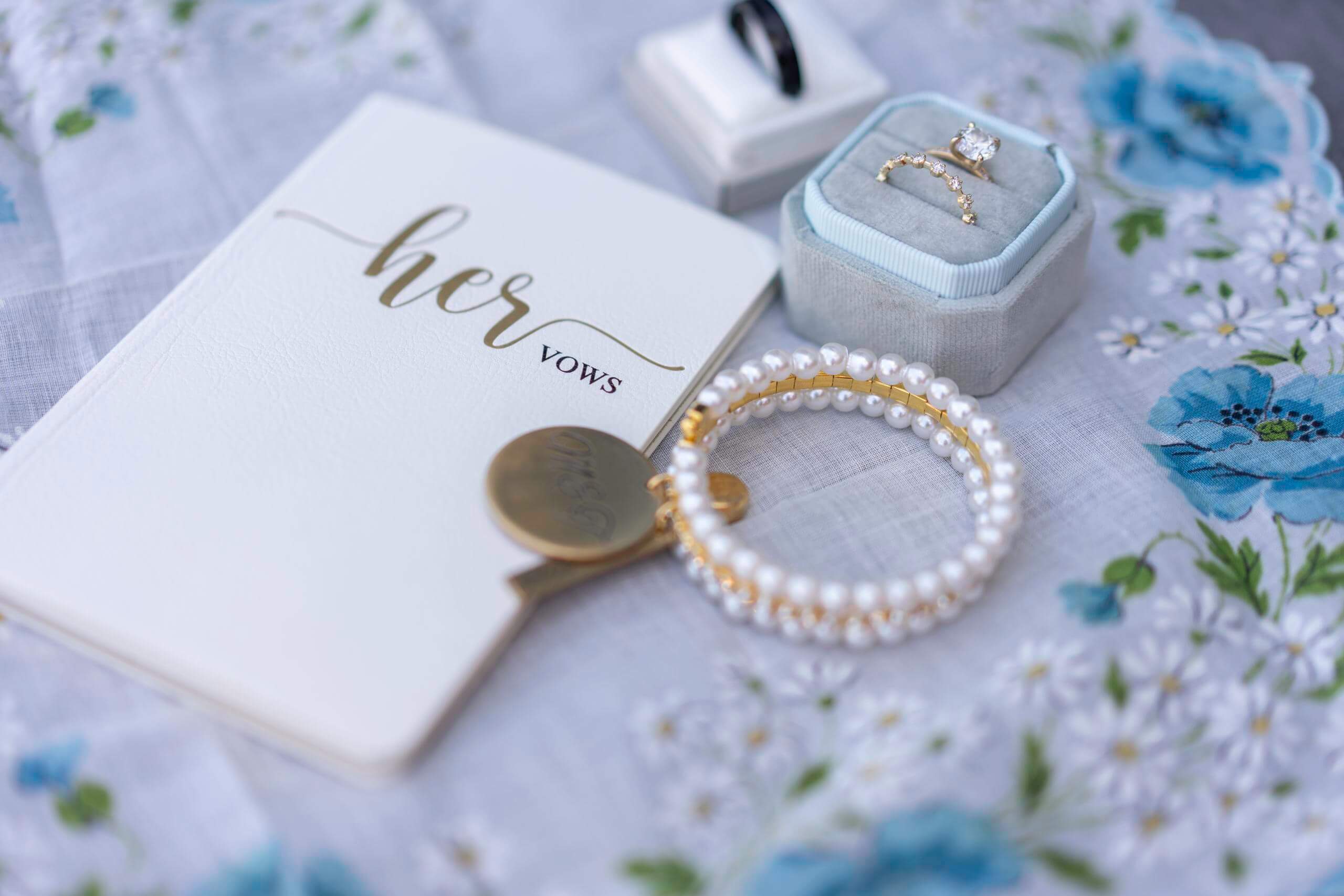 wedding-details-jewelry-her-vows-timeless-images.jpg